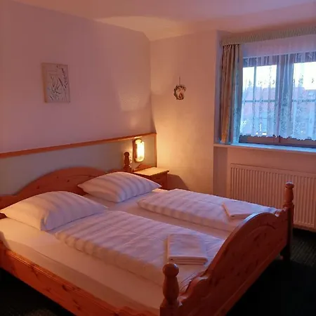 Drei Elstern بيت ضيافة